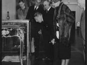 Count Felix Graf and Countess Ingeborg von Luckner looking at a display case at Old Parliament House in Canberra