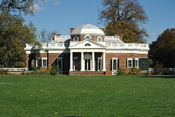 English: Monticello from the west lawn.