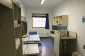 English: A typical 15 m2 cell at the detention facilities of the International Criminal Tribunal for the former Yugoslavia, The Hague, Netherlands.