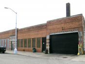 English: The Autocar Service Building, at the corner of Piquette Avenue and Brush Street in Detroit, Michigan, United States, lies within the Piquette Avenue Industrial Historic District.