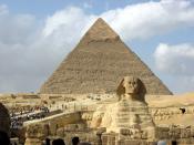 English: Great Sphinx of Giza and the pyramid of Khafre http://www.historicaltravelguide.com/the-great-sphinx-of-giza.html العربية: ابو الهول و الاهرامات في الجيزة